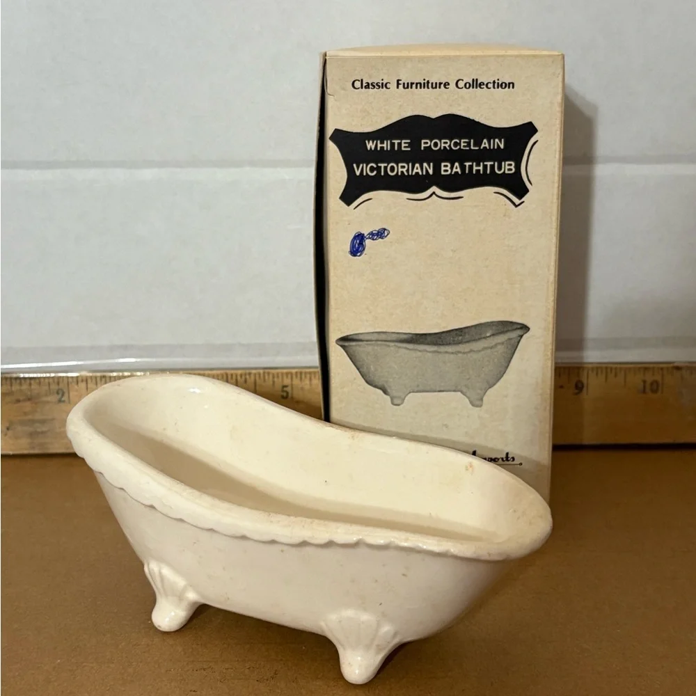 Sonia Messer Imports‎ Classic Furniture Collection white porcelain bathtub W/Box